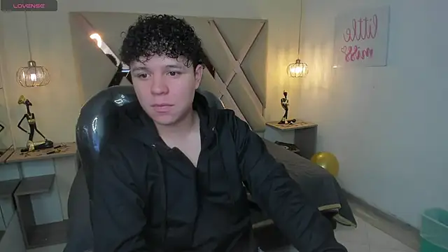 BenjaminBottonn online show from 10-24-25, 08:27