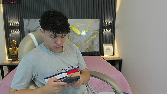 BenjaminBottonn online show from 11-06-25, 07:59