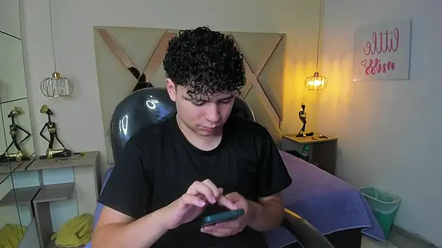 BenjaminBottonn online show from 11-07-25, 08:09