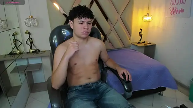 BenjaminBottonn online show from 11-08-25, 09:24