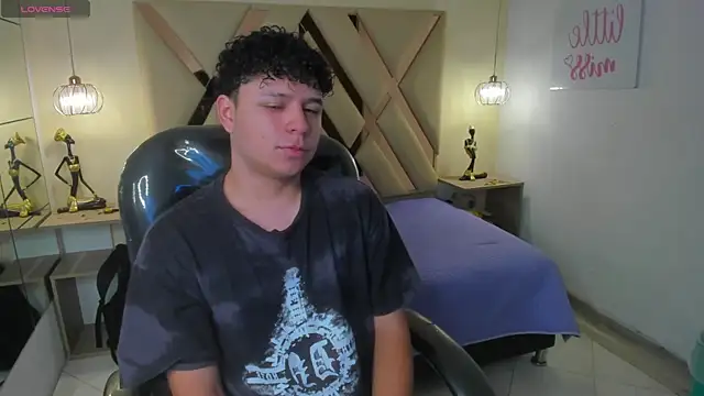 BenjaminBottonn online show from 11-12-25, 08:08