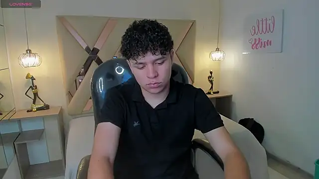 BenjaminBottonn online show from 11-19-25, 07:47