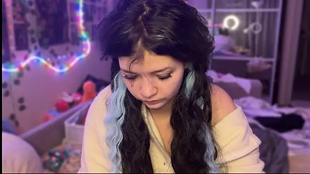 nikoli naw online show from 10-30-25, 02:40