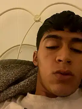 Snapshot of BadboyXXXMZ chatting on 11-09-25, 08:23 BadboyXXXMZ online show from 11-09-25, 08:23