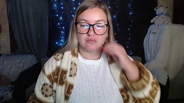 Snapshot of NikaSkylink chatting on 10-09-25, 01:58 NikaSkylink online show from 10-09-25, 01:58