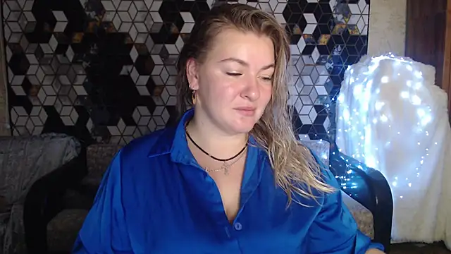 Snapshot of NikaSkylink chatting on 11-19-25, 08:09 NikaSkylink online show from 11-19-25, 08:09