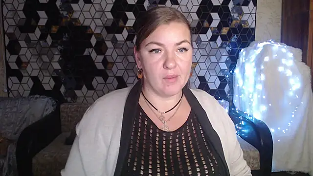 Snapshot of NikaSkylink chatting on 11-20-25, 07:57 NikaSkylink online show from 11-20-25, 07:57