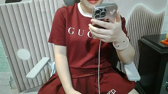 Emachiii online show from 09-11-25, 12:11