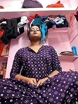 Snapshot of Fun__with__Prity chatting on 10-30-25, 06:19 Fun  with  Prity online show from 10-30-25, 06:19