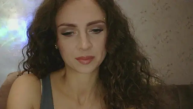 Amber Carrol online show from 11-18-25, 05:17