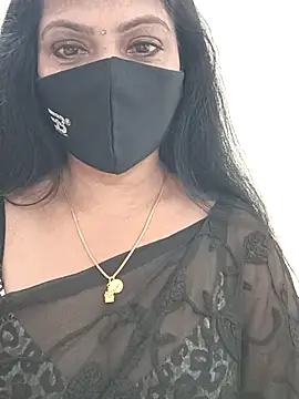 Snapshot of shivani27 chatting on 01-08-26, 02:30 shivani27 online show from 01-08-26, 02:30