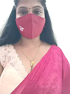 Snapshot of shivani27 chatting on 02-14-26, 09:28 shivani27 online show from 02-14-26, 09:28