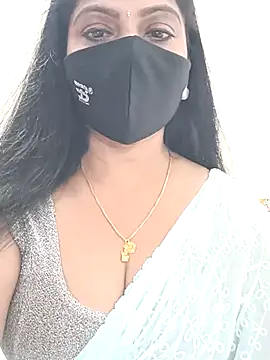 Snapshot of shivani27 chatting on 02-19-26, 04:25 shivani27 online show from 02-19-26, 04:25