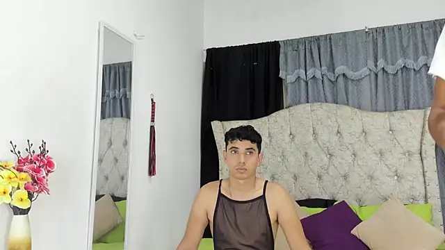 daring sexy boys online show from 11-07-25, 07:03