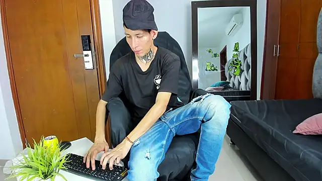Davide 444 online show from 10-07-25, 04:31