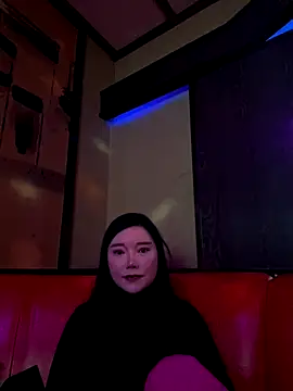 Snapshot of nana-bababa1 chatting on 10-29-25, 04:31 nana-bababa1 online show from 10-29-25, 04:31