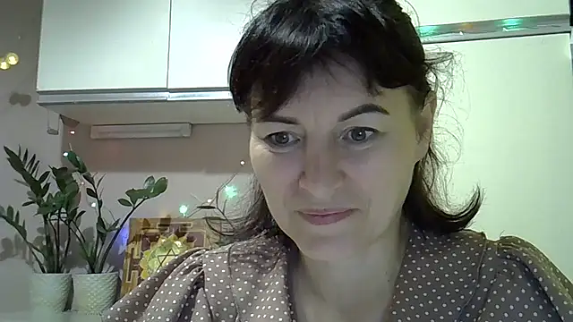 Krystal 82 online show from 09-22-25, 08:22