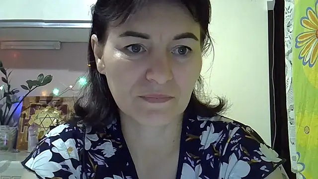 Krystal 82 online show from 09-28-25, 05:07