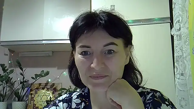 Krystal 82 online show from 10-02-25, 05:42