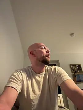 Mrlarox online show from 03-23-26, 07:29