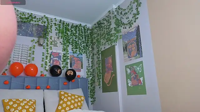 Snapshot of Ashley_Pierce chatting on 11-03-25, 06:14 Ashley Pierce online show from 11-03-25, 06:14