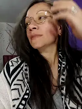 Chriss girl of imaginatio online show from 11-09-25, 10:19