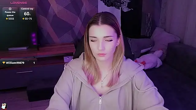 Snapshot of Sandy_Belle chatting on 11-15-25, 08:38 Sandy Belle online show from 11-15-25, 08:38