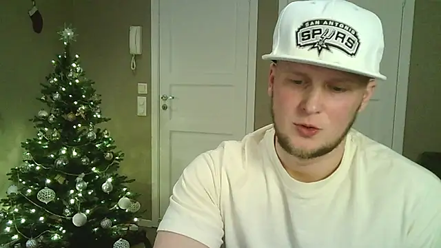 Snapshot of Dartanjanas13 chatting on 12-18-25, 05:08 Dartanjanas13 online show from 12-18-25, 05:08