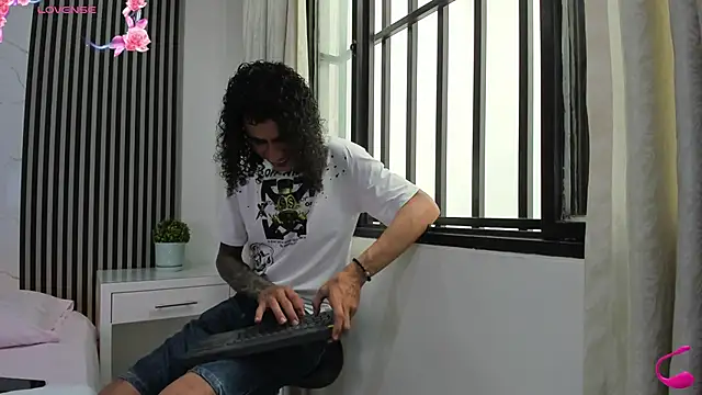 Snapshot of JackAndRosse_ chatting on 02-03-26, 12:21 JackAndRosse online show from 02-03-26, 12:21