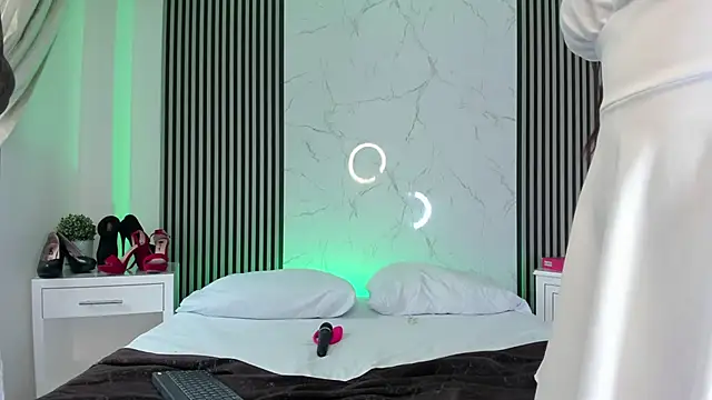 Snapshot of JackAndRosse_ chatting on 03-14-26, 02:44 JackAndRosse online show from 03-14-26, 02:44