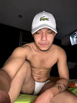 Snapshot of Mlkrrp chatting on 11-19-25, 12:10 Mlkrrp online show from 11-19-25, 12:10