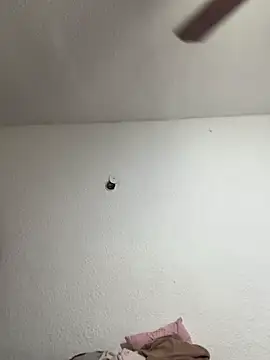 Snapshot of Nia_Desire chatting on 12-02-25, 05:57 Nia Desire online show from 12-02-25, 05:57