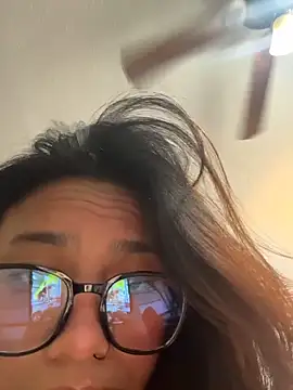 Snapshot of Nia_Desire chatting on 01-06-26, 05:44 Nia Desire online show from 01-06-26, 05:44