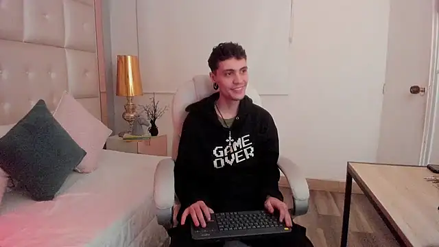 dark sun302 online show from 12-15-25, 02:05