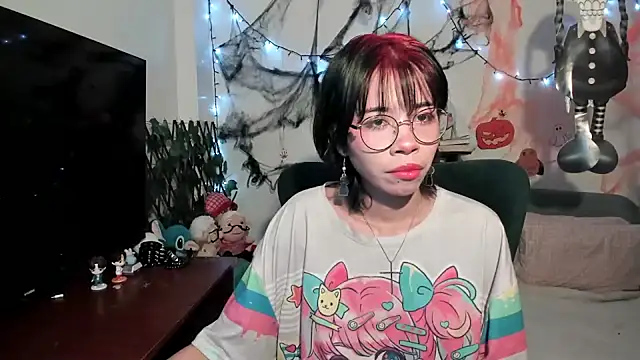 dolliette24 online show from 10-28-25, 09:17