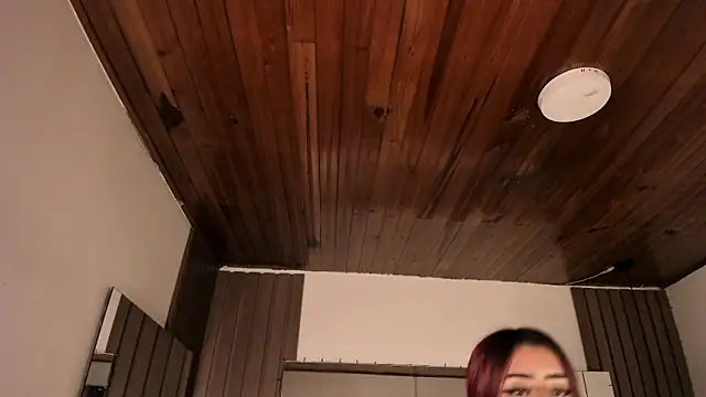 Snapshot of Violet_carson chatting on 03-06-26, 01:18 Violet carson online show from 03-06-26, 01:18