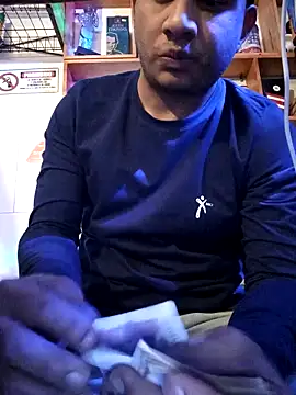 Snapshot of vboli08 chatting on 10-18-25, 01:08 vboli08 online show from 10-18-25, 01:08