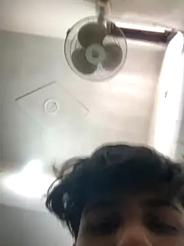 Snapshot of Himanshu111007 chatting on 10-12-25, 05:39 Himanshu111007 online show from 10-12-25, 05:39