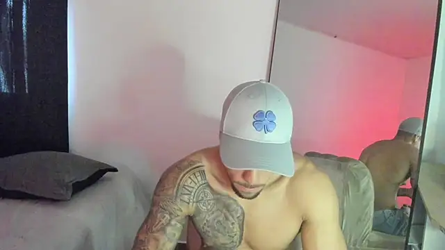 ThiagoLugo online show from 10-20-25, 04:29