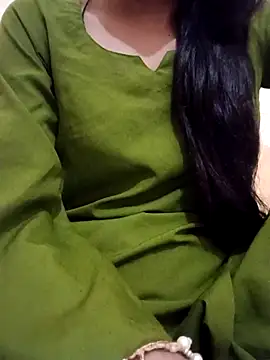 Queen Pooja7 online show from 09-26-25, 10:30