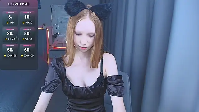 FoxyMira online show from 10-25-25, 01:40