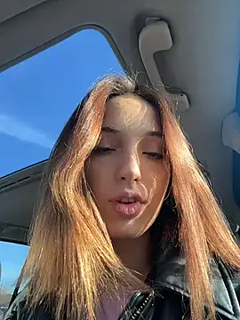 DollyTall online show from 11-19-25, 09:42