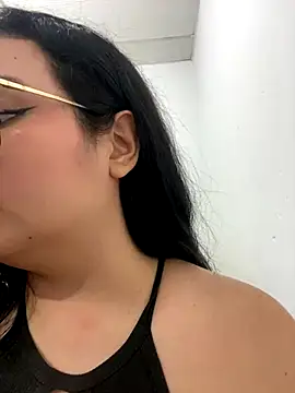 Snapshot of Emily_Taylor2 chatting on 09-28-25, 05:02 Emily Taylor2 online show from 09-28-25, 05:02