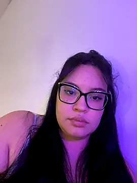 Snapshot of Emily_Taylor2 chatting on 10-01-25, 02:28 Emily Taylor2 online show from 10-01-25, 02:28