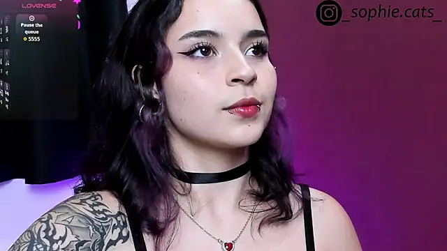 SophieCats online show from 10-29-25, 11:06