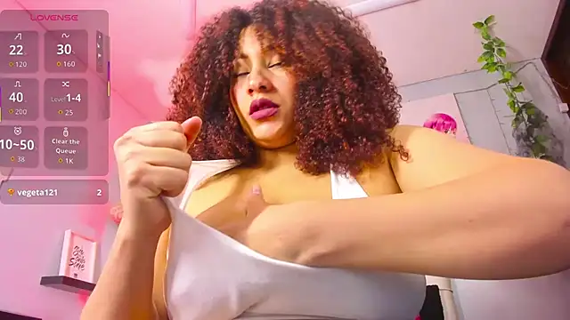 Snapshot of mila_rozze chatting on 10-15-25, 01:11 mila rozze online show from 10-15-25, 01:11