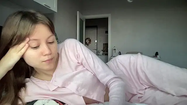 JulietSensation online show from 09-19-25, 02:40