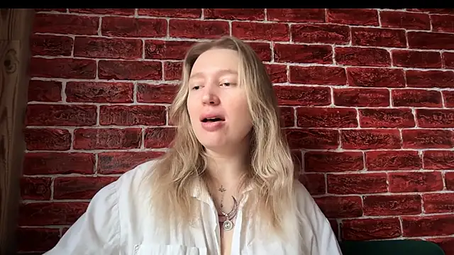 Snapshot of CitrusBlissss chatting on 10-22-25, 02:12 CitrusBlissss online show from 10-22-25, 02:12