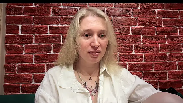 Snapshot of CitrusBlissss chatting on 10-28-25, 12:09 CitrusBlissss online show from 10-28-25, 12:09