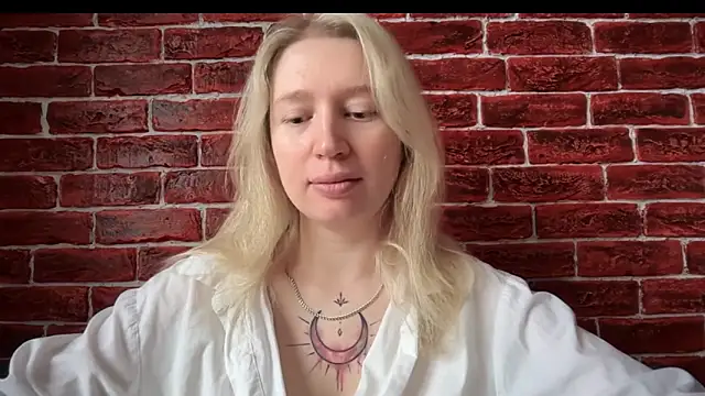 Snapshot of CitrusBlissss chatting on 10-29-25, 02:14 CitrusBlissss online show from 10-29-25, 02:14